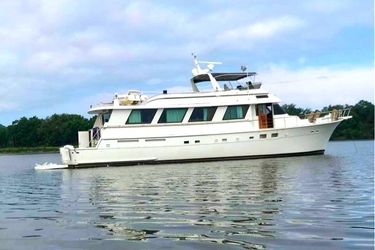 77' Hatteras 1985 Yacht For Sale